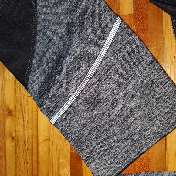 Athleta Relay 2.0 Leggings - Picture 6 of 13